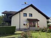 Eingangsbereich - Ruhig und sonnig gelegenes Mehrfamilienhaus mit 2 Ferienwohnungen, schnelle Verfügbarkeit