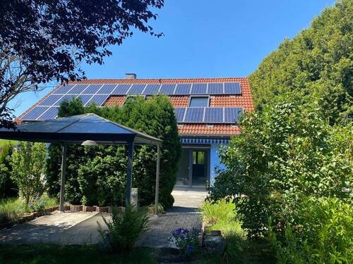 Außen - Erstbezug nach Kernsanierung - hier können Sie noch Ihre Träume verwirklichen!