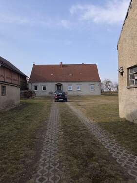 Auffahrt - 5 Zimmer Einfamilienhaus zum Kaufen in Spantekow