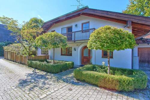 Gepflegtes Anwesen - 5 Zimmer Einfamilienhaus zum Kaufen in Baldham