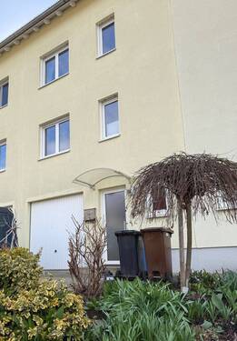 Hausfront - 5 Zimmer Reihenmittelhaus in Jena