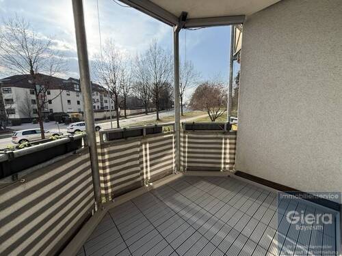 Balkon - Etagenwohnung mit 87,80 m&sup2; in Bayreuth zur Miete