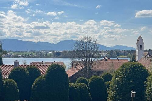 .. mit fantastischem See- und Bergblick - 