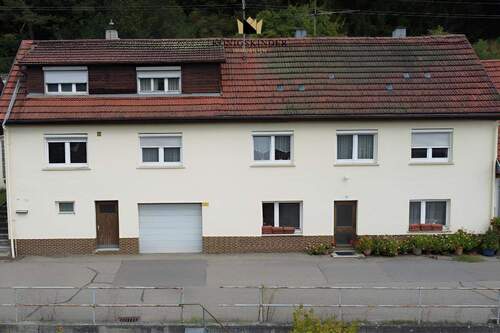 ...volle Breite... - Mehrfamilienhaus, Wohnhaus mit 189,00 m² in Burladingen zum Kaufen