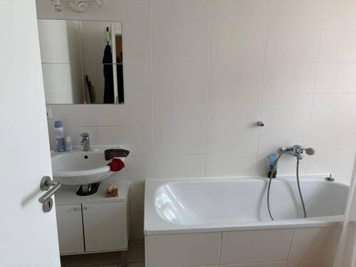 Badezimmer 2 - Etagenwohnung in Erfurt zur Miete
