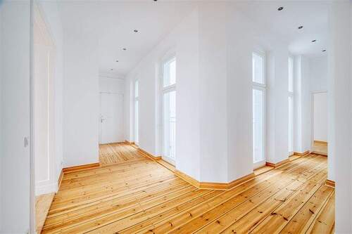 Flur zum Lichthof - 4 Zimmer Etagenwohnung zum Kaufen in Berlin