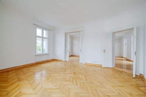 Raumperspektive 2 - 4 Zimmer Etagenwohnung in Berlin