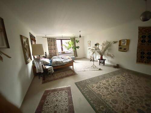 Schlafzimmer vor Renovierung - 