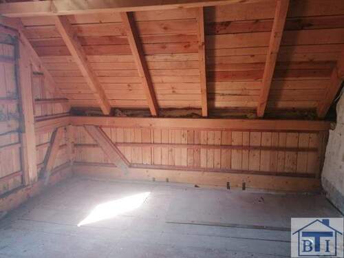 neues Dach - 4 Zimmer Einfamilienhaus zum Kaufen in Waltersdorf