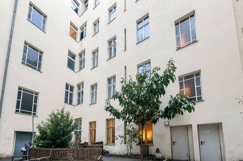 WhatsApp Image 2026-05-20 at 22.04.56 - 2-Zimmer-Wohnung mit großem Potenzial in zentraler Wedding-Lage