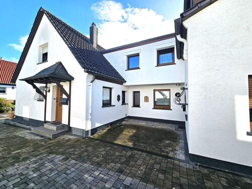 20251027_143000.jpg - Zwei Häuser, ein Kaufpreis: Einfamilien-Reihen-Eck-Haus als Doppelhaus gebaut