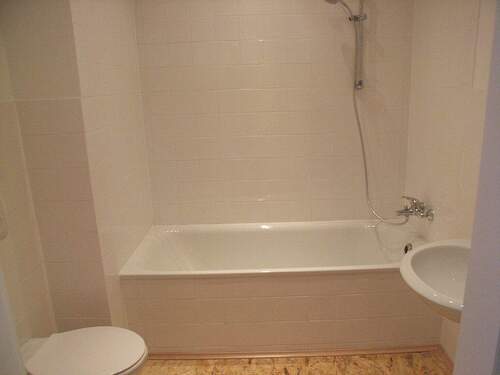 Badezimmer Whg 7.JPG - 