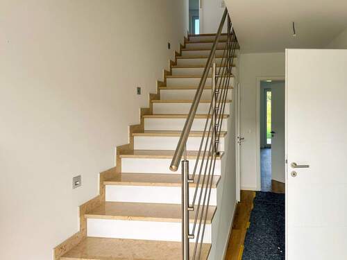 Eleganter Treppenaufgang - 