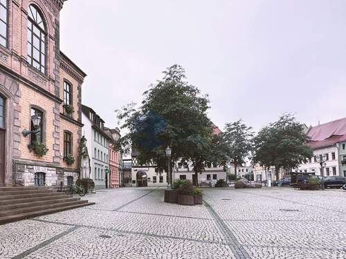 Rathausplatz/Marktplatz - Wohn- und Geschäftshaus in Zentrumslage - Rathaus und Marktplatz