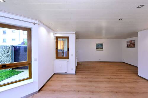 Wohnzimmer - 4 Zimmer Etagenwohnung zum Kaufen in Bad Säckingen