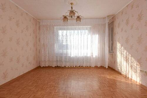 lichtdurchflutet, warmer Parkettboden - 