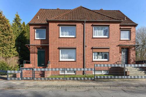 Massivbauweise mit Klinkerfassade - 4 Zimmer Doppelhaushälfte zum Kaufen in Munster