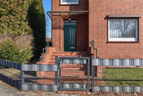 überdachter Eingang - 