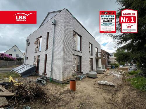 Vorderseite - 3 Familienhaus im Rohbau in Toplage in Dornberg
