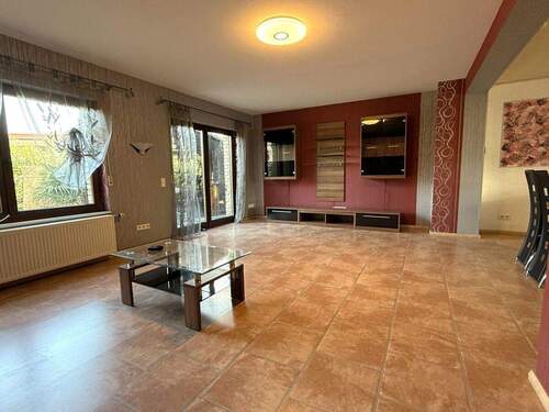 Großes Wohnzimmer - Reihenendhaus mit 170,00 m² in Dirmstein zum Kaufen