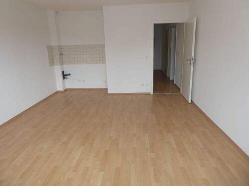 Wohnen/offene Küche - Gepflegte 2-Zimmer-Wohnung in Fürth - Poppenreuth