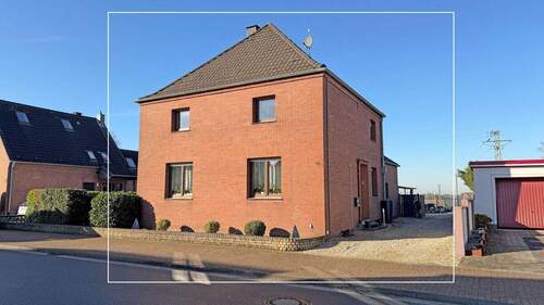 Außenansicht - Gründerzeitcharme trifft auf moderne Technik: Freistehendes Haus in Alpen-Menzelen!