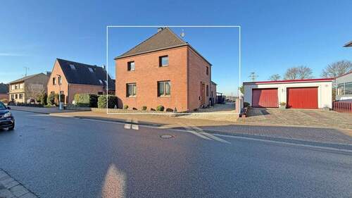 Außenansicht - 5 Zimmer Einfamilienhaus zum Kaufen in Alpen