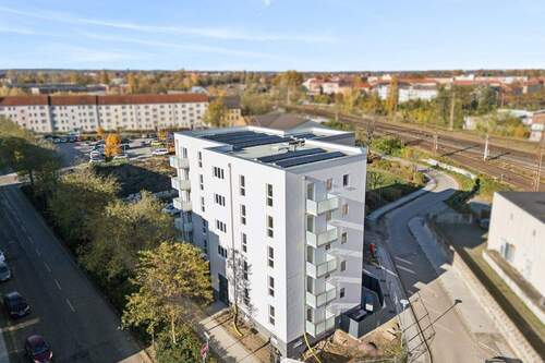 Außenansicht aus Süd Ost - 4 Zimmer Etagenwohnung zum Kaufen in Frankfurt (Oder)