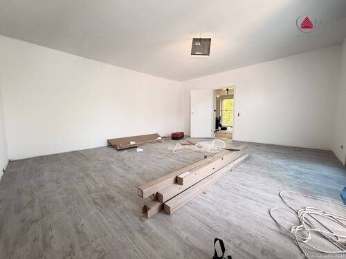 Wohnzimmer - Etagenwohnung mit 175,00 m&sup2; in Erlensee / Langendiebach zur Miete