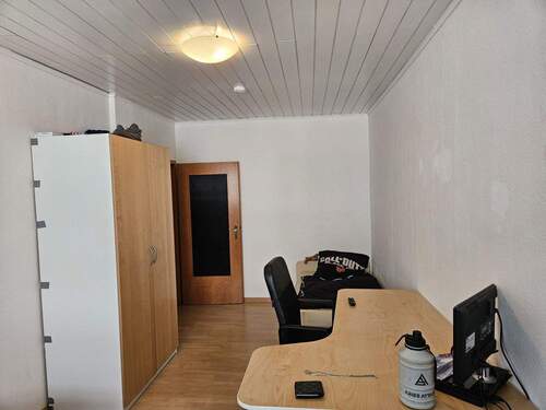 Zimmer - Helle 2-Zimmer-Wohnung mit Balkon in ruhiger Lage sucht neuen Mieter