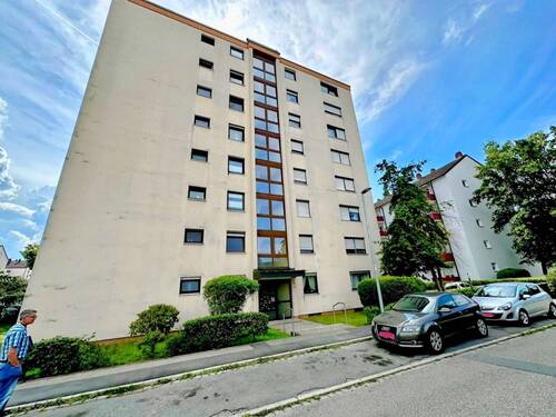 Hauseingang.JPG - 2 Zimmer Etagenwohnung in Lauf an der Pegnitz