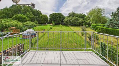 Balkon - GRENZNÄHE: DG WOHNUNG IM 2 FAMILIENHAUS, BLICK INS GRÜNE, TOP LAGE!