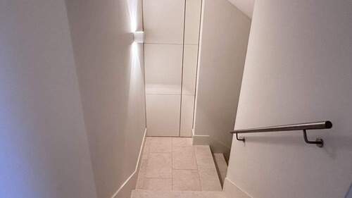 Treppenhauszur Tiefgarage - 