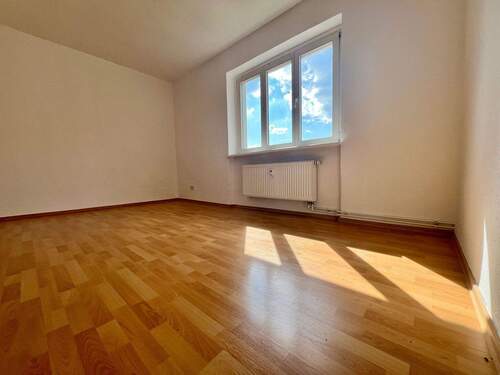 Wohn-/Schlaf-/Kinderzimmer - 