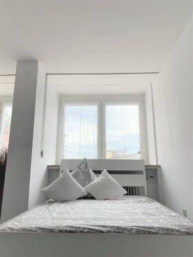 Grosse helle Zimmer - 