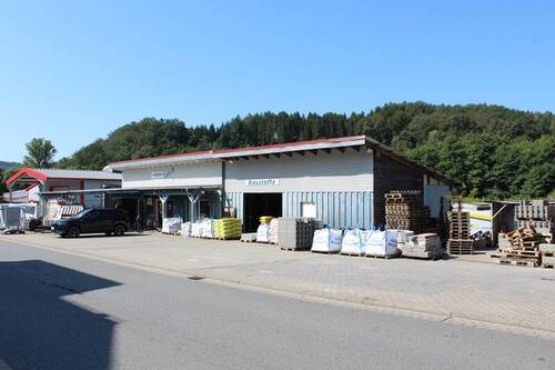 Straßenansicht II.JPG - Halle in Wald-Michelbach zum Kaufen