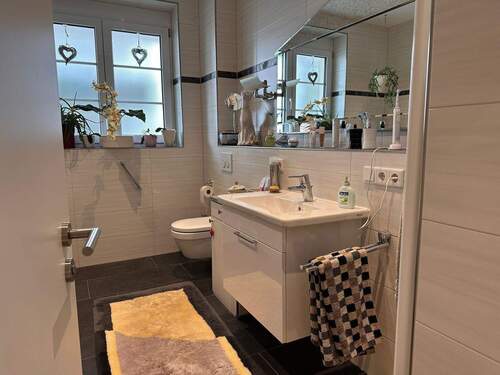 Badezimmer - Etagenwohnung mit 117,00 m² in Bad Wörishofen zum Kaufen
