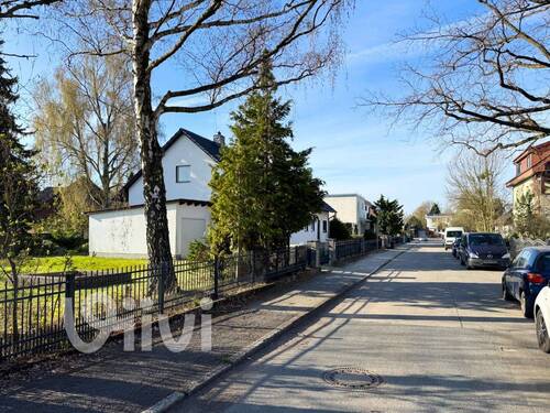 Straßenansicht / street view - Doppelhaushälfte mit 115,00 m&sup2; in Berlin zum Kaufen