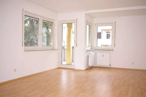 Wohnen.JPG - Helle 3 Zimmer Wohnung mit Balkon und EBK in NürnbergNibelungen