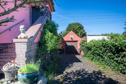 Einfahrt - 8 Zimmer Mehrfamilienhaus, Wohnhaus in Berlin
