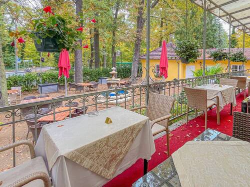 Terrasse - Erfolgsgeschichte in bester Lage - Hotel mit Tradition und modernem Komfort