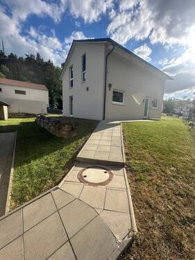 Zugang.jpeg - Mehrfamilienhaus, Wohnhaus mit 120,00 m&sup2; in Etzelwang zum Kaufen