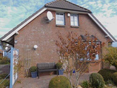 Hausansicht.2 - 3 Zimmer Mehrfamilienhaus, Wohnhaus in Friedrichskoog