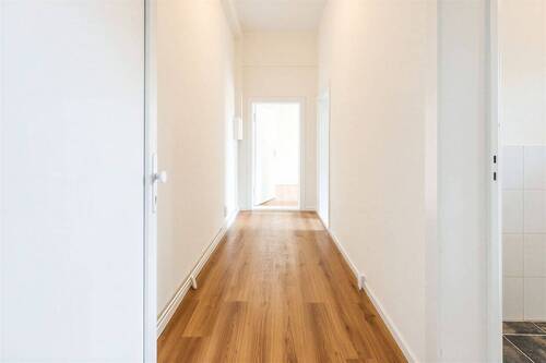 Flur - 4 Zimmer Gewerbeobjekt (Büro, Produktion, Verkauf) in Oranienburg