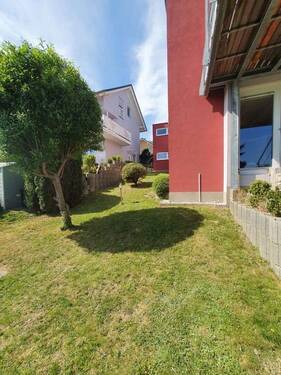 seitl. rechts UG - Etagenwohnung mit 120,00 m² in Siegen zur Miete