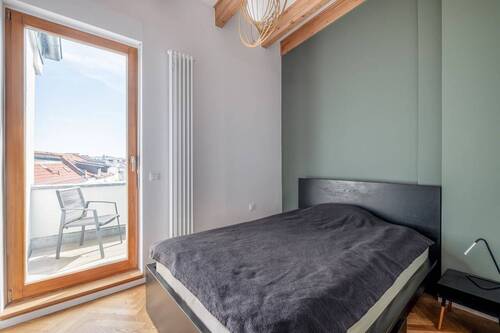 Weiteres Zimmer mit Zugang zum Balkon - 
