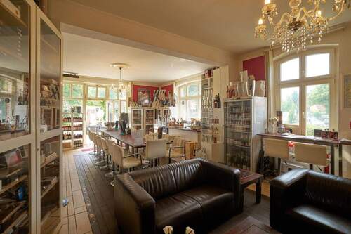 Gewerbeeinheit im EG - Einfamilienhaus mit 227,00 m&sup2; in Glienicke/Nordbahn zum Kaufen