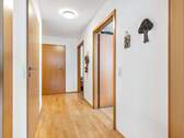 Flur - 3 Zimmer Etagenwohnung in Friedrichshafen