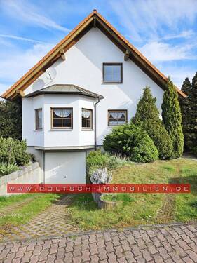 Hausansicht mit Garage - Geräumiges EFH mit Doppelgarage, Keller und Terrasse bei Gera-Aga