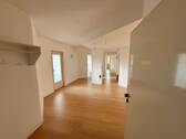 Flur - Attraktive 9-Zimmer-Wohnung mit Einbauküche in zentraler Lage von Gelsenkirchen
